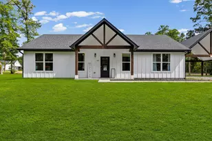141 Summer Pl, Livingston, TX 77351 - Photo 1