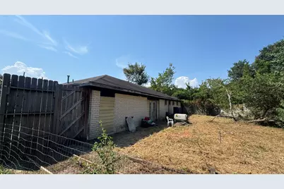 4717 17th Street, Bacliff, TX 77518 - Photo 3