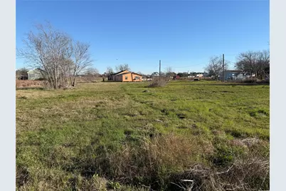 1508 Perryman Avenue, Palacios, TX 77465 - Photo 1