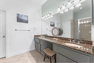 1010 Studer St, Houston, TX 77007 - Photo 13