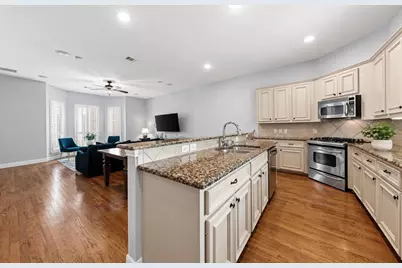 1010 Studer Street, Houston, TX 77007 - Photo 9