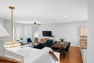 1010 Studer St, Houston, TX 77007 - Photo 9