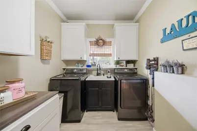 305 Affleck Road, Brenham, TX 77833 - Photo 11