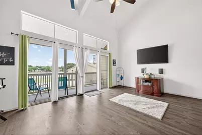 168 April Point Drive S #168, Conroe, TX 77356 - Photo 9