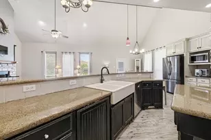 17422 Saddle Creek Dr, College Station, TX 77845 - Photo 9