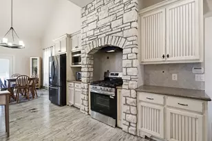17422 Saddle Creek Dr, College Station, TX 77845 - Photo 11