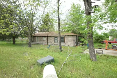 1003 N Jefferson Avenue, Cameron, TX 76520 - Photo 3