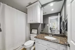 18725 Egret Oaks Ln, Webster, TX 77058 - Photo 21