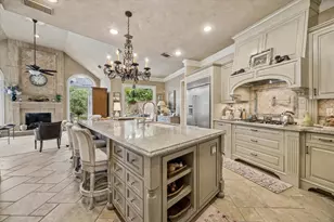 11718 Providence Park, Houston, TX 77024 - Photo 15
