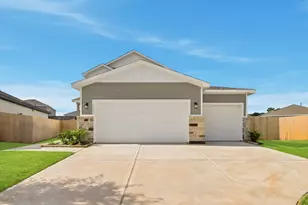 9724 Caney Bend Rd, Conroe, TX 77303 - Photo 1