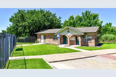 20 S Mechanic St, Bellville, TX 77418 - Photo 3