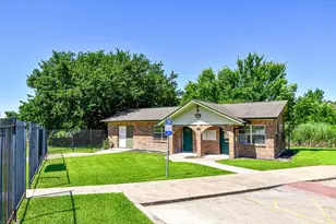 20 S Mechanic St, Bellville, TX 77418 - Photo 3