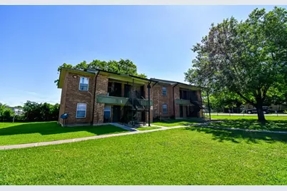20 S Mechanic St, Bellville, TX 77418 - Photo 1