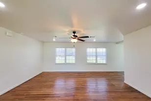 413 S Market St, Brazoria, TX 77422 - Photo 7