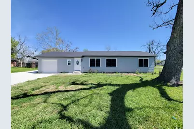413 S Market Street, Brazoria, TX 77422 - Photo 1
