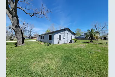 413 S Market Street, Brazoria, TX 77422 - Photo 37