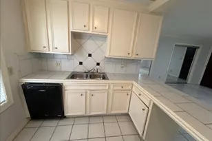 613 Pacific St, Houston, TX 77006 - Photo 15