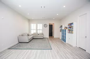 7906 Hopewell Ln, Houston, TX 77071 - Photo 3