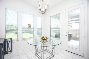 7906 Hopewell Ln, Houston, TX 77071 - Photo 9