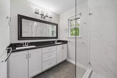 10303 Greenwillow Street, Houston, TX 77035 - Photo 15