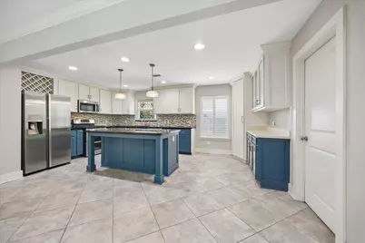 10303 Greenwillow Street, Houston, TX 77035 - Photo 7