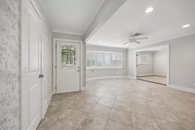 10303 Greenwillow Street, Houston, TX 77035 - Photo 5
