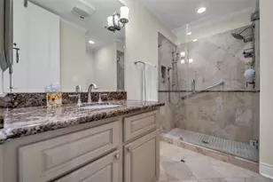 20 Sugar Berry Cir, Houston, TX 77024 - Photo 13