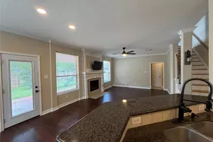 1113 Shadowbend St, Pearland, TX 77581 - Photo 7