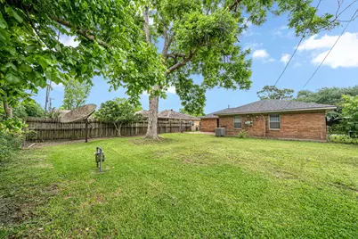 3032 Briarwick Lane, Houston, TX 77093 - Photo 37