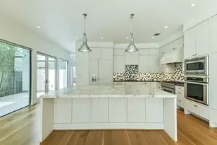 815 Alexander St, Houston, TX 77007 - Photo 1