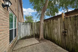 355 N Post Oak Ln, Houston, TX 77024 - Photo 11