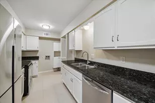 355 N Post Oak Ln, Houston, TX 77024 - Photo 5