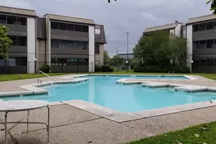 3015 Walnut Bend Ln, Houston, TX 77042 - Photo 13