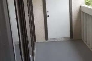 3015 Walnut Bend Ln, Houston, TX 77042 - Photo 11