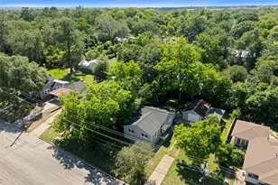 620 S Bell St, Bellville, TX 77418 - Photo 29