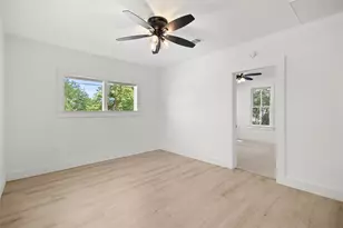 620 S Bell St, Bellville, TX 77418 - Photo 9