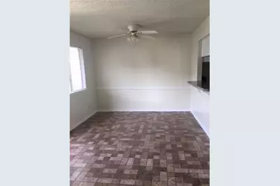 499 W San Antonio, Lockhart, TX 78644 - Photo 5