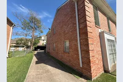 8715 Ilona Lane, Houston, TX 77025 - Photo 21