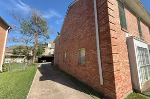 8715 Ilona Ln, Houston, TX 77025 - Photo 21