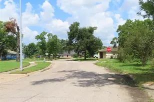 705 Baca St, Houston, TX 77013 - Photo 5