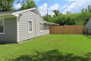 705 Baca St, Houston, TX 77013 - Photo 3