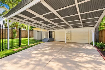 4505 Larch Lane #B, Bellaire, TX 77401 - Photo 3