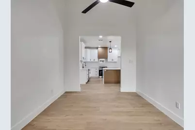 3035 Pecan Point Dr, Sugar Land, TX 77478 - Photo 11