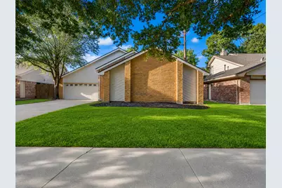 3035 Pecan Point Dr, Sugar Land, TX 77478 - Photo 3