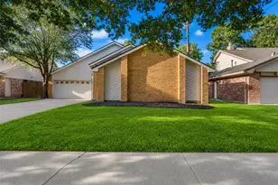 3035 Pecan Point Dr, Sugar Land, TX 77478 - Photo 3