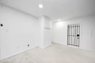 5406 Yorkwood St, Houston, TX 77016 - Photo 7