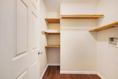 9506 E Avenue I, Houston, TX 77012 - Photo 11