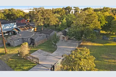 9506 E Avenue I, Houston, TX 77012 - Photo 5