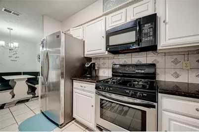 8618 Scenic Green Drive, Houston, TX 77088 - Photo 15