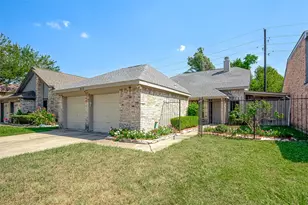 8618 Scenic Green Dr, Houston, TX 77088 - Photo 3